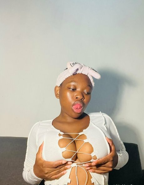 Nacktes geleaktes OnlyFans-Foto von Dollydoubled