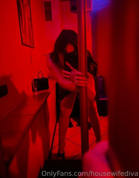 Nacktes geleaktes OnlyFans-Foto von Housewifediva
