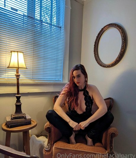 Nacktes geleaktes OnlyFans-Foto von Thefacialparty