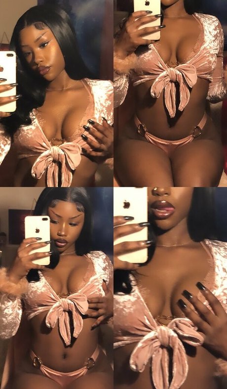Nacktes geleaktes OnlyFans-Foto von Porcelainskys