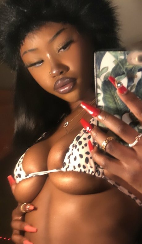 Nacktes geleaktes OnlyFans-Foto von Porcelainskys