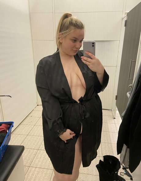 Bootyassgirl