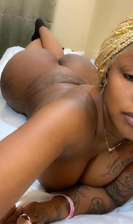 Nacktes geleaktes OnlyFans-Foto von Martian Princess