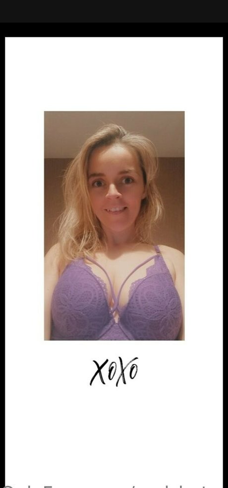 Nacktes geleaktes OnlyFans-Foto von Hot1989mom