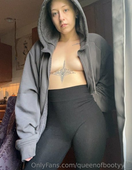 Nacktes geleaktes OnlyFans-Foto von Queenofbootyy