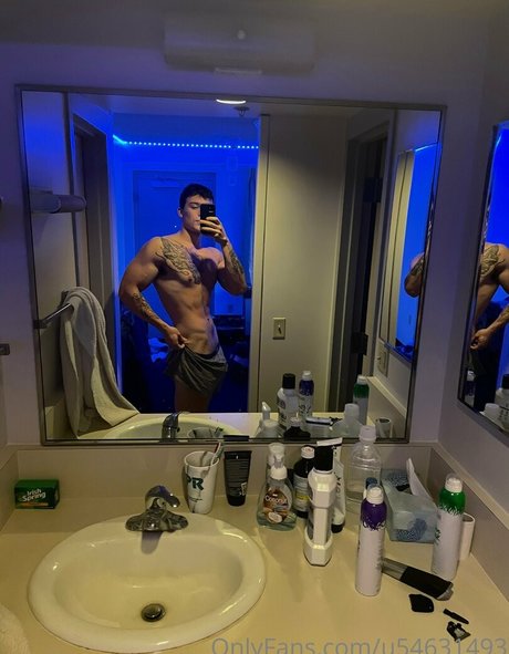 Nacktes geleaktes OnlyFans-Foto von Itsreallyyjj