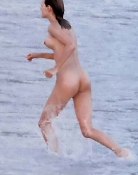 Nacktes geleaktes OnlyFans-Foto von Uma Thurman