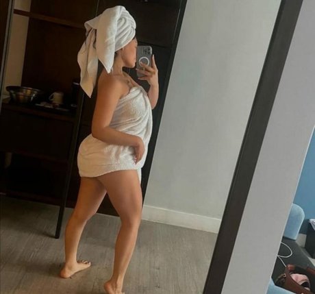 Nacktes geleaktes OnlyFans-Foto von Branisis Colina
