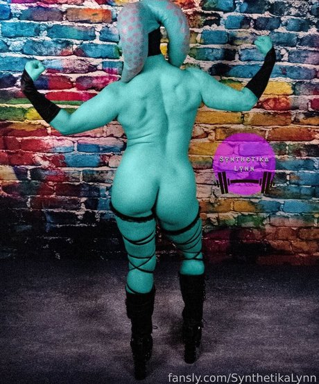 Nacktes geleaktes OnlyFans-Foto von Synthetika Lynn