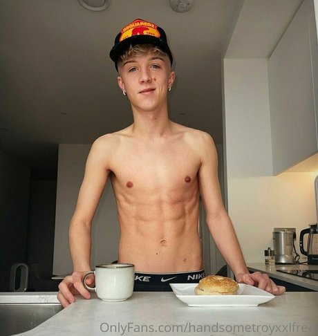 Handsometroyxxlfree