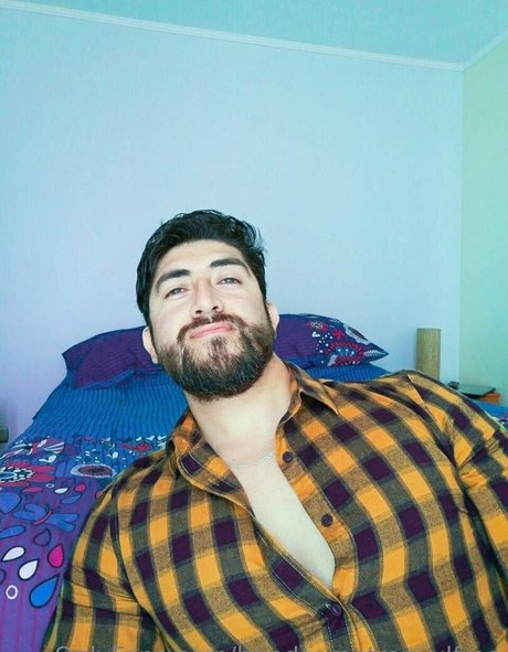 Nacktes geleaktes OnlyFans-Foto von Handsometroyxxlfree