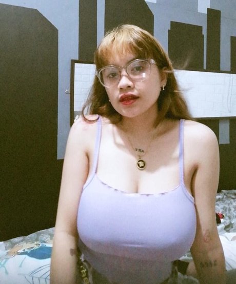 Nacktes geleaktes OnlyFans-Foto von Joycen Artus