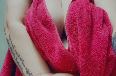 Nacktes geleaktes OnlyFans-Foto von Xxlunakittenxx