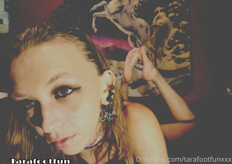 Nacktes geleaktes OnlyFans-Foto von Tarafootfunxxx
