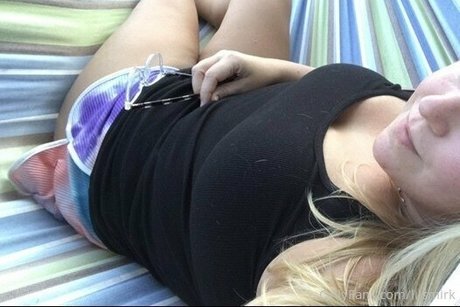 Nacktes geleaktes OnlyFans-Foto von Lilsmirk