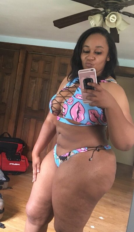 Nacktes geleaktes OnlyFans-Foto von Faye Jackson