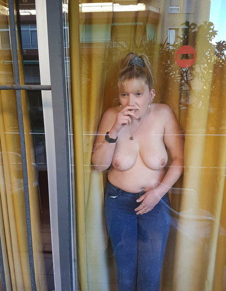 Nacktes geleaktes OnlyFans-Foto von Wetnaughtykitty