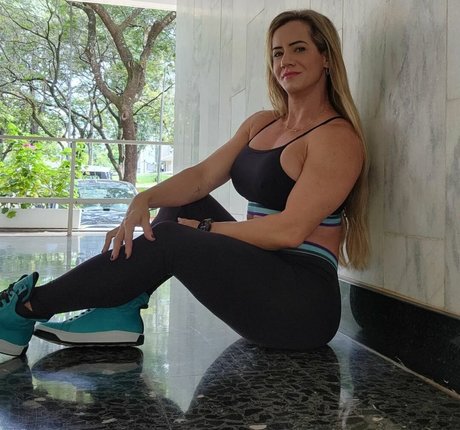 Nacktes geleaktes OnlyFans-Foto von Elisa Mirsky Fitness