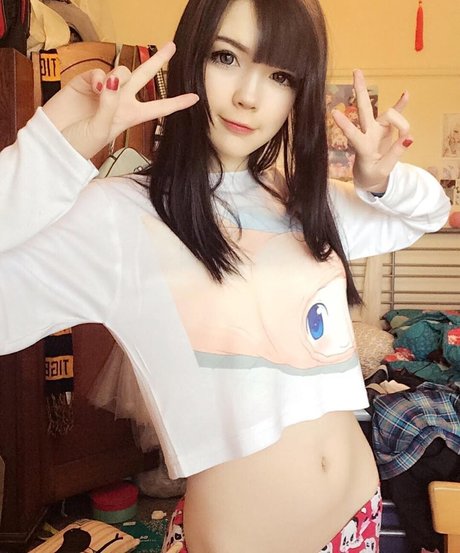 Tsuruko The Alien