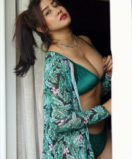 Nacktes geleaktes OnlyFans-Foto von Sofia Ansari