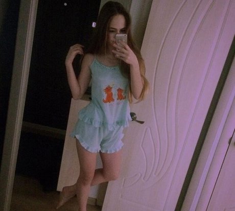 Nacktes geleaktes OnlyFans-Foto von Alenashuvaeva