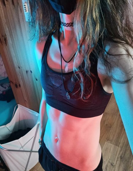 Nacktes geleaktes OnlyFans-Foto von Yonaghoul