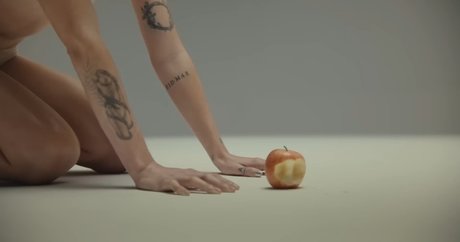 Nacktes geleaktes OnlyFans-Foto von Lynn Gvnn