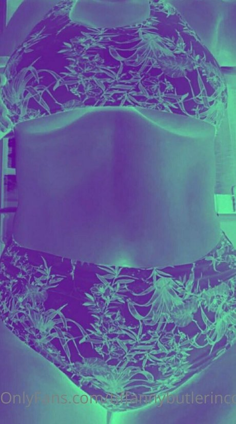 Nacktes geleaktes OnlyFans-Foto von Tiffannybutlerincognito