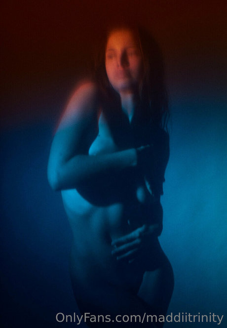 Nacktes geleaktes OnlyFans-Foto von Maddii Sutton