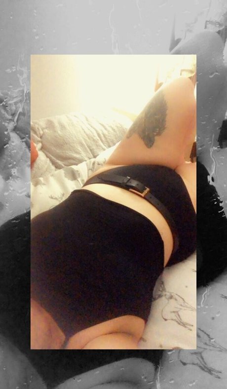 Nacktes geleaktes OnlyFans-Foto von Fantasiesmrs