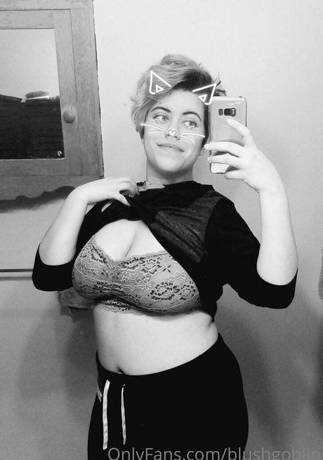 Nacktes geleaktes OnlyFans-Foto von Blushgoblin