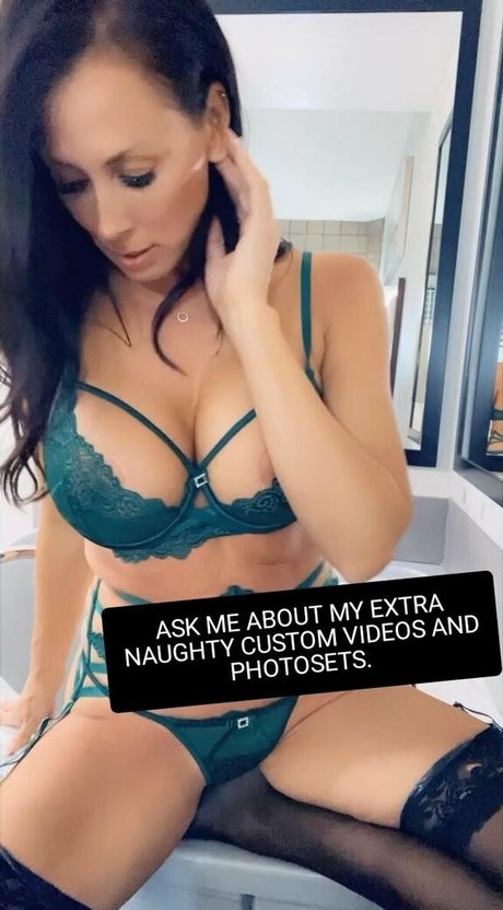 Nacktes geleaktes OnlyFans-Foto von Thereaganfoxx