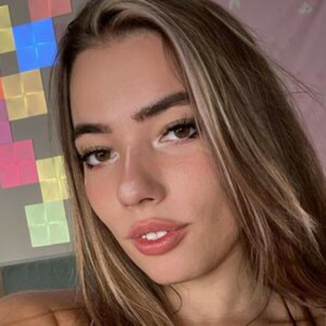 Nacktes geleaktes OnlyFans-Foto von Serenewaifu