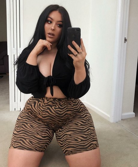 Nacktes geleaktes OnlyFans-Foto von Holly Marston