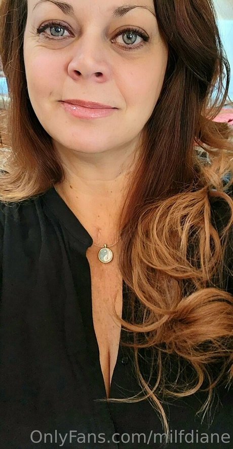 Nacktes geleaktes OnlyFans-Foto von Milfdiane