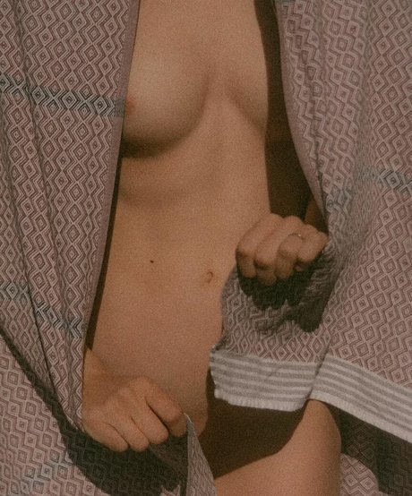 Nacktes geleaktes OnlyFans-Foto von Niki Anson