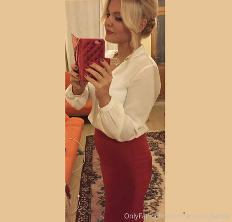 Nacktes geleaktes OnlyFans-Foto von Curvaceousbarbie