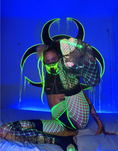 Nacktes geleaktes OnlyFans-Foto von Poisonwish