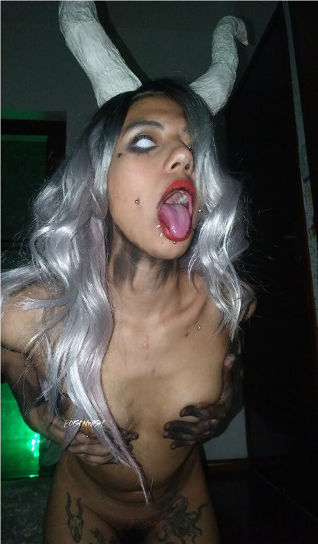 Nacktes geleaktes OnlyFans-Foto von Poisonwish