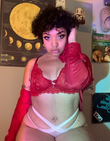Nacktes geleaktes OnlyFans-Foto von Mochabebes
