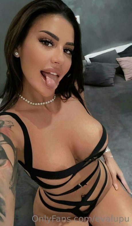 Nacktes geleaktes OnlyFans-Foto von Evalupu