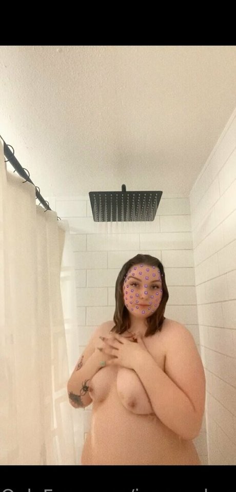 Nacktes geleaktes OnlyFans-Foto von Janessaburton