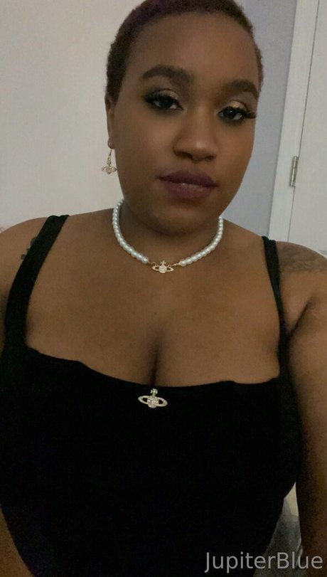 Nacktes geleaktes OnlyFans-Foto von Jupiterblue