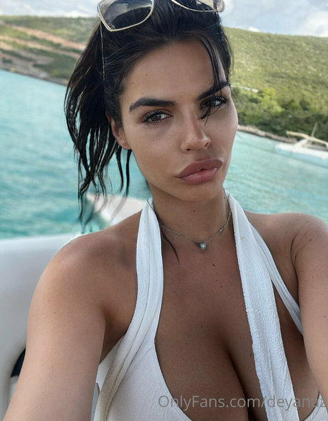 Nacktes geleaktes OnlyFans-Foto von Dejana Simovic