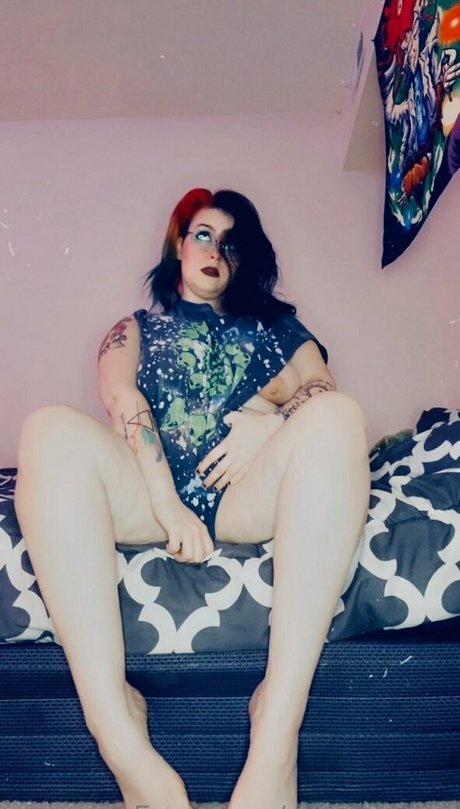 Nacktes geleaktes OnlyFans-Foto von Mommyhill