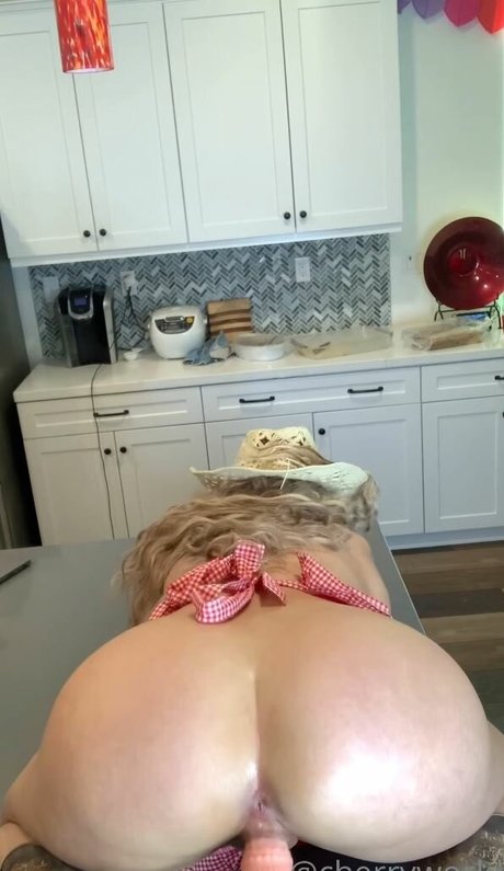 Lilchrrybomb