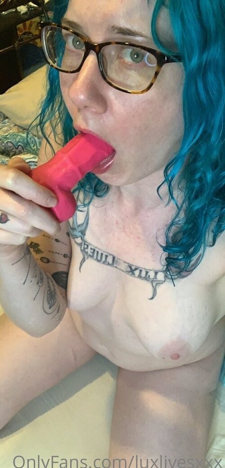 Nacktes geleaktes OnlyFans-Foto von Luxlivesxxx