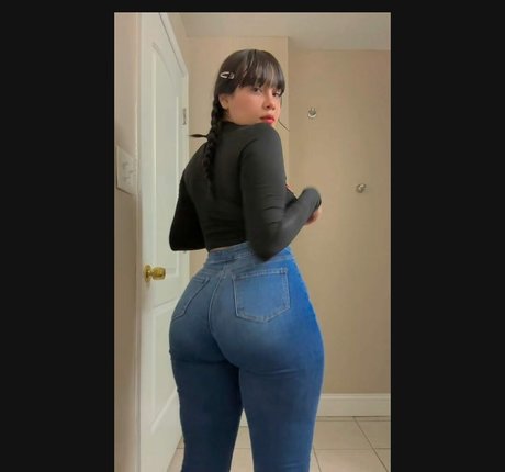 Nacktes geleaktes OnlyFans-Foto von Venussoad