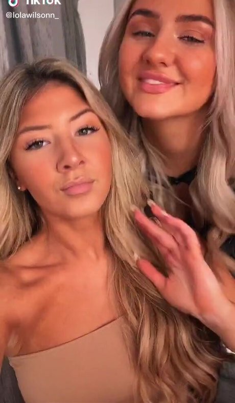 Nacktes geleaktes OnlyFans-Foto von Lola Wi1son
