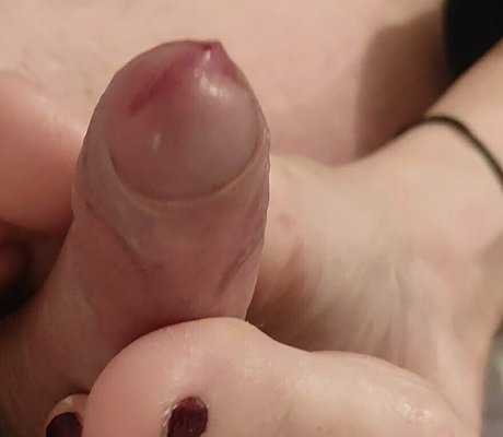 Nacktes geleaktes OnlyFans-Foto von Missfeeteva